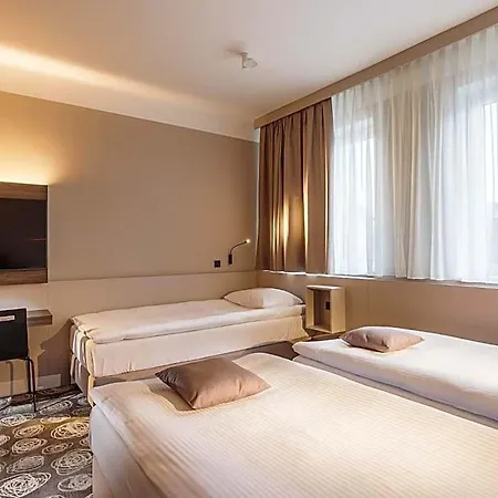 Center Hotel 3*