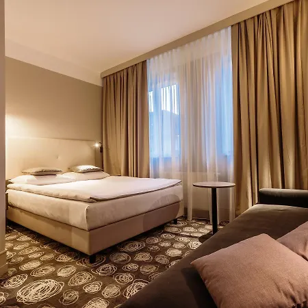 Center Hotel