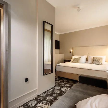 Hotel Center 3*