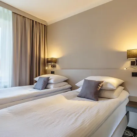 Center Hotel 3*