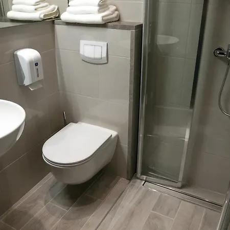 Center Hotel 3*
